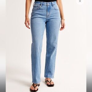 Abercrombie Curve Love mid rise 90s jeans